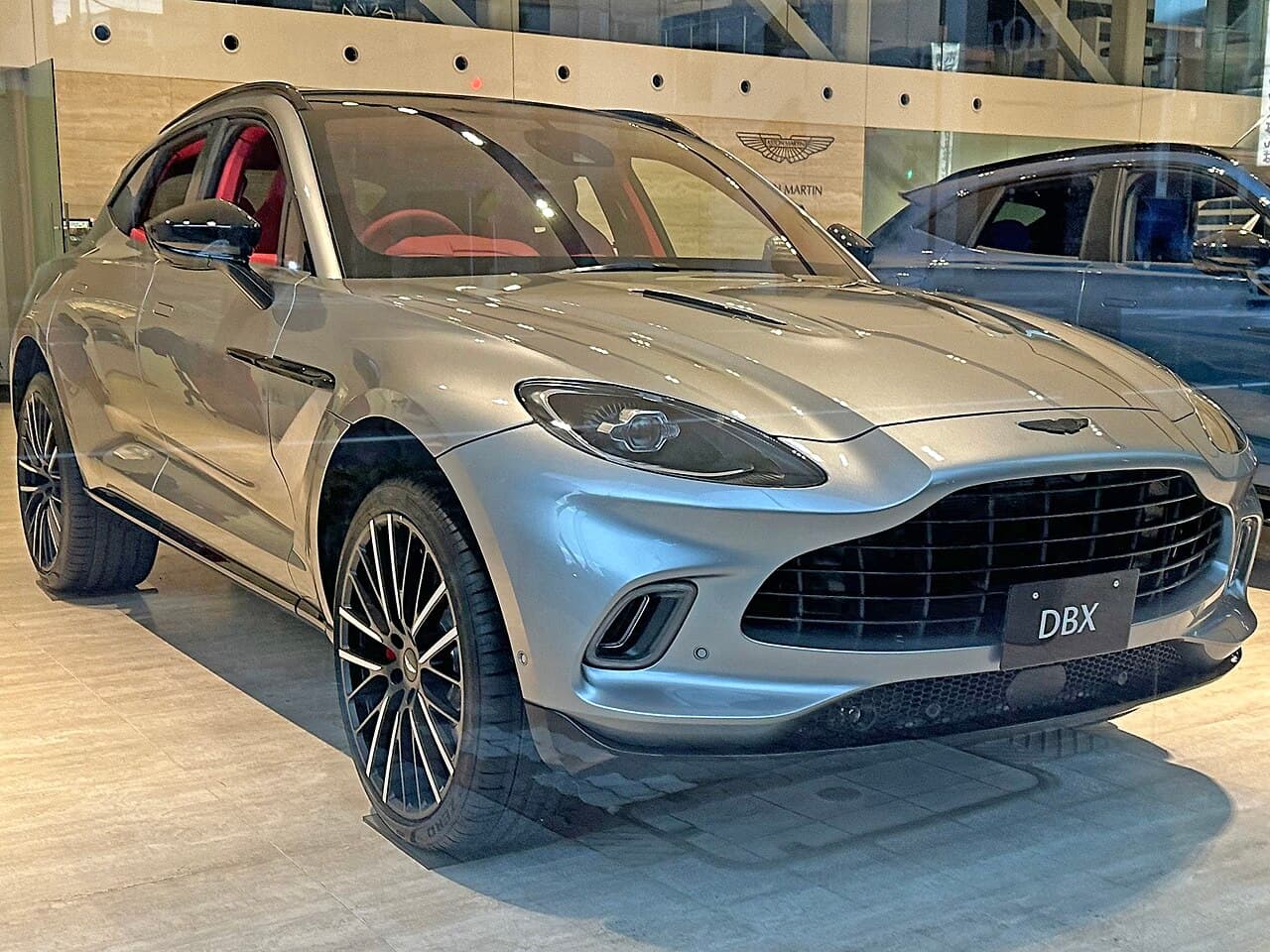 Aston Martin DBX V8 model reference