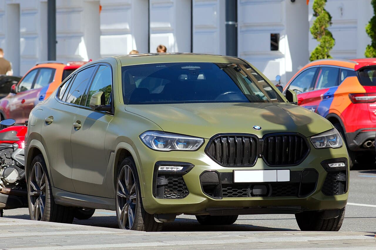 2025 BMW X6 exterior