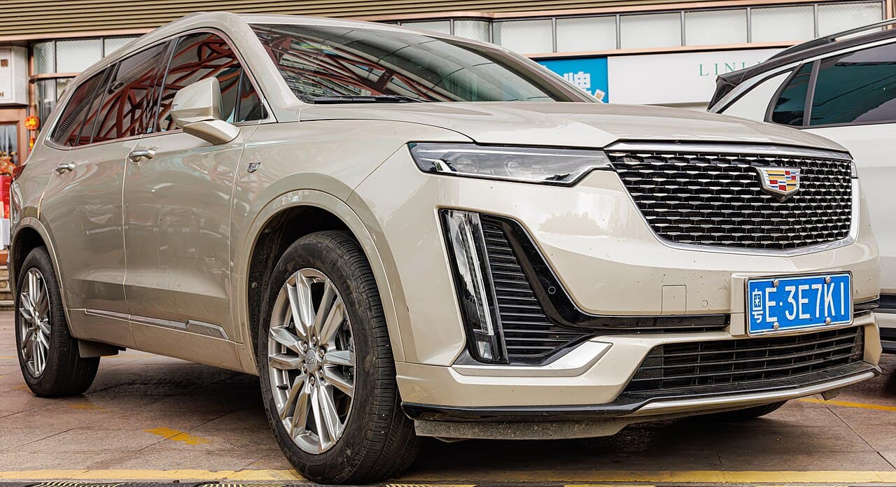 Cadillac XT6 model reference