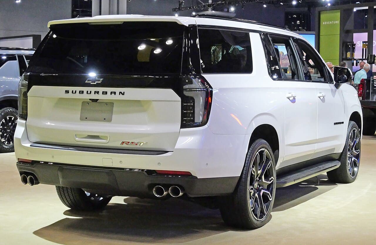2025 Chevrolet Suburban exterior