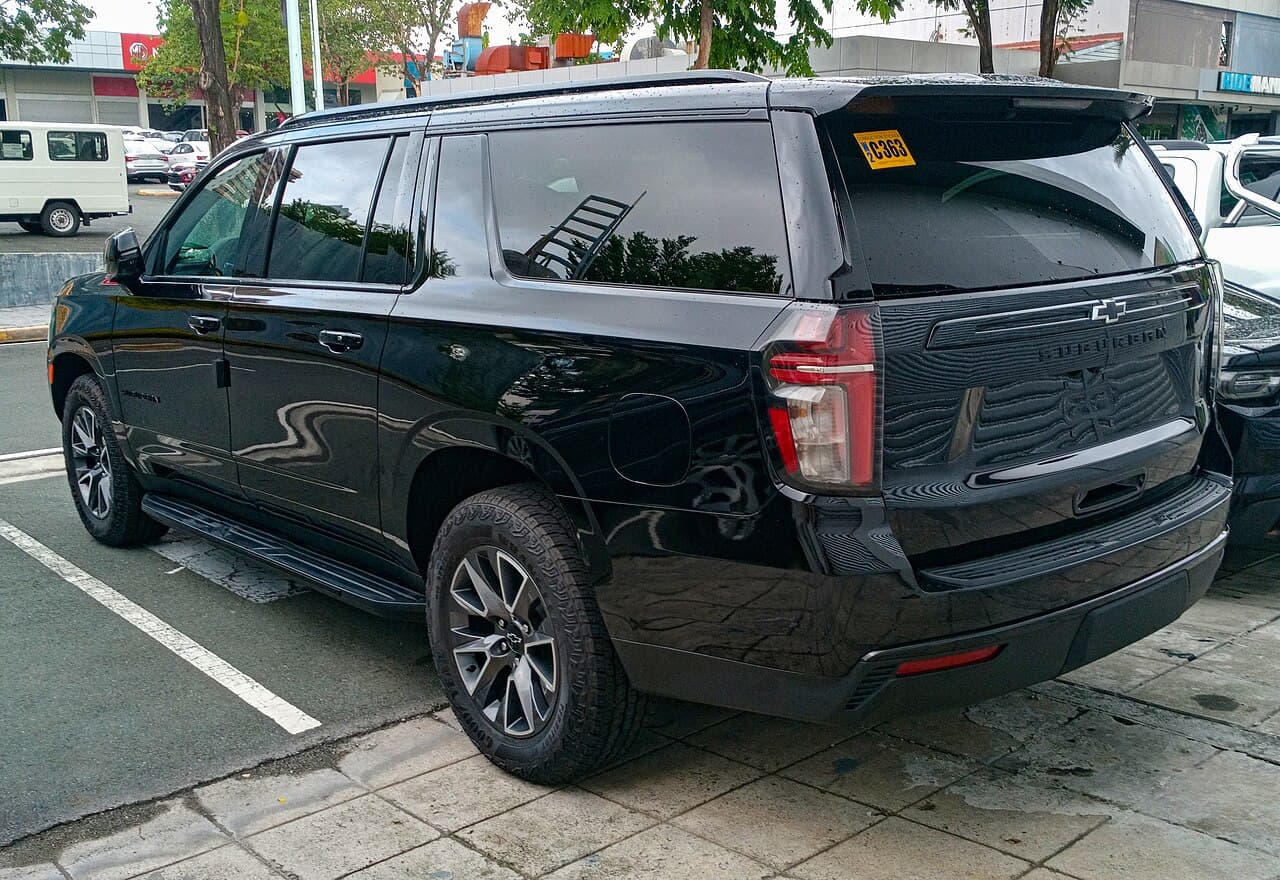 2024 Chevrolet Suburban exterior
