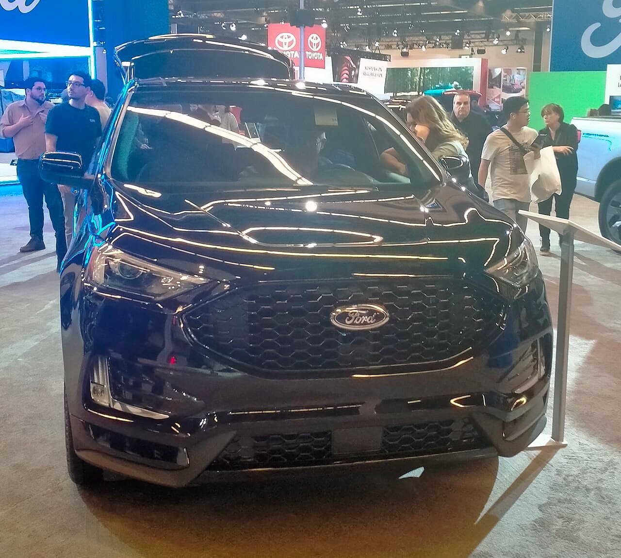 2024 Ford Edge exterior