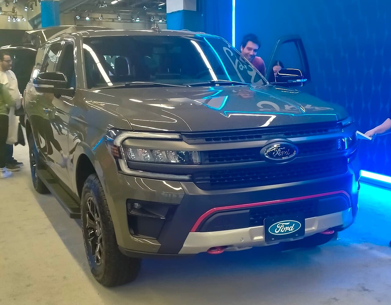 2024 Ford Expedition exterior