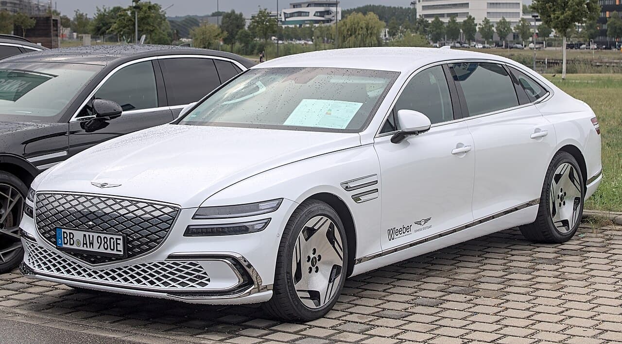 2025 Genesis G80 exterior