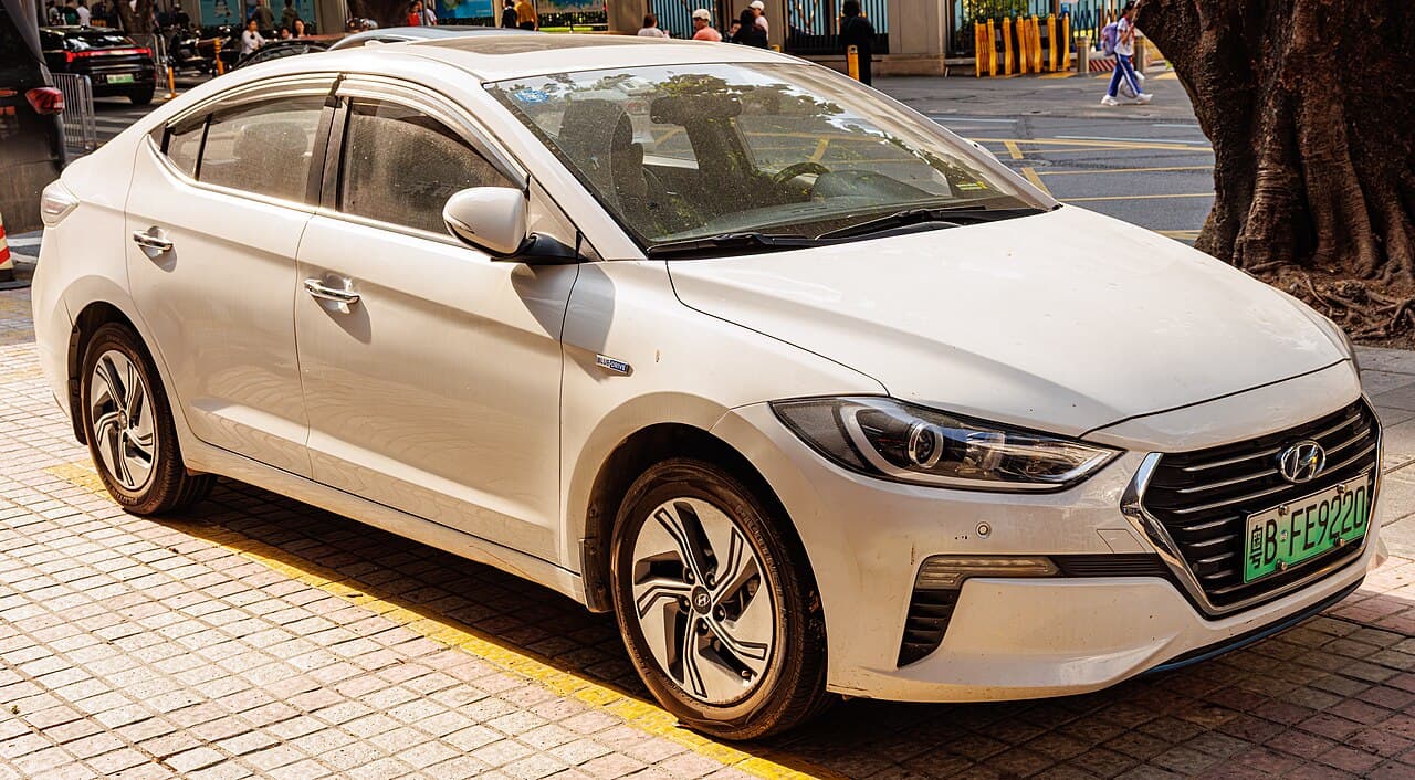 Hyundai Elantra model reference