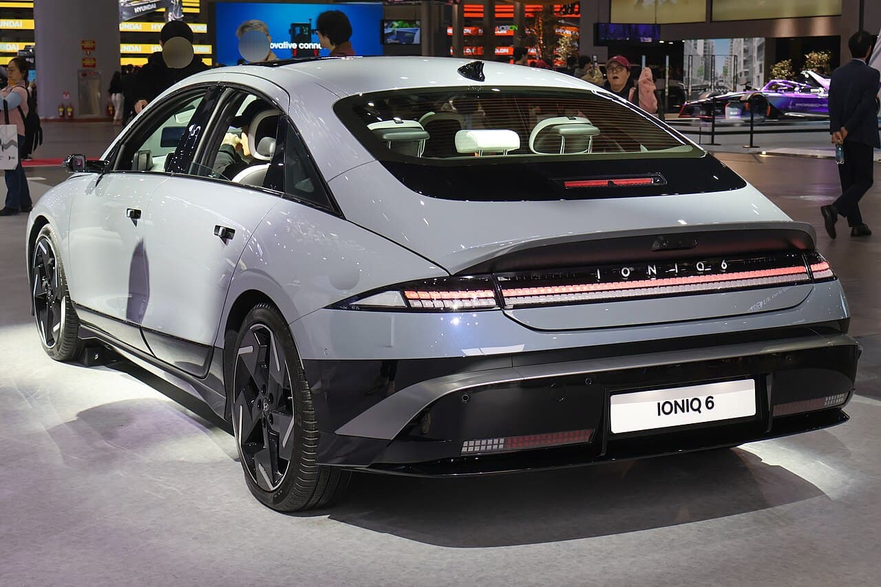 2025 Hyundai Ioniq 6 exterior