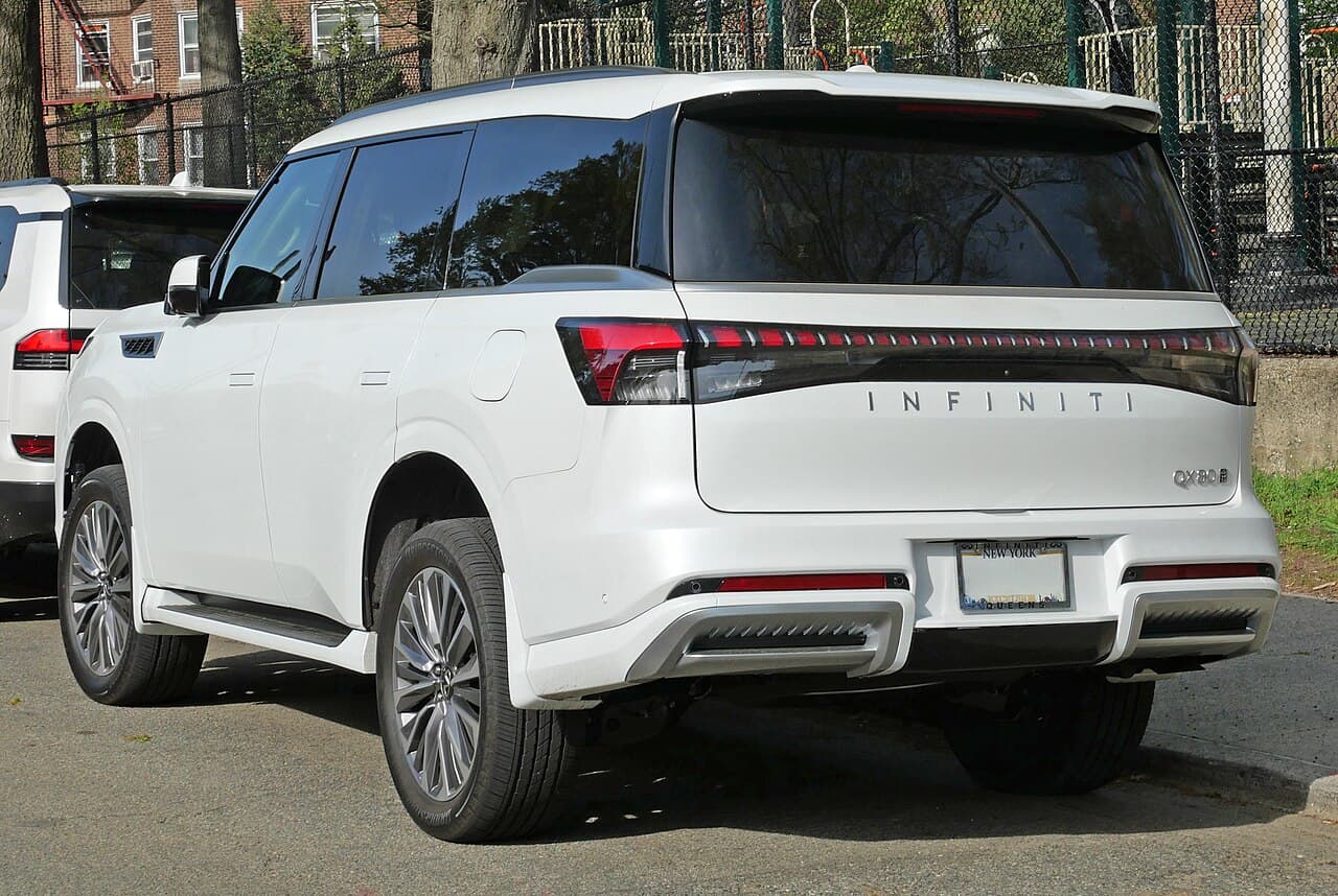 2025 Infiniti QX80 exterior