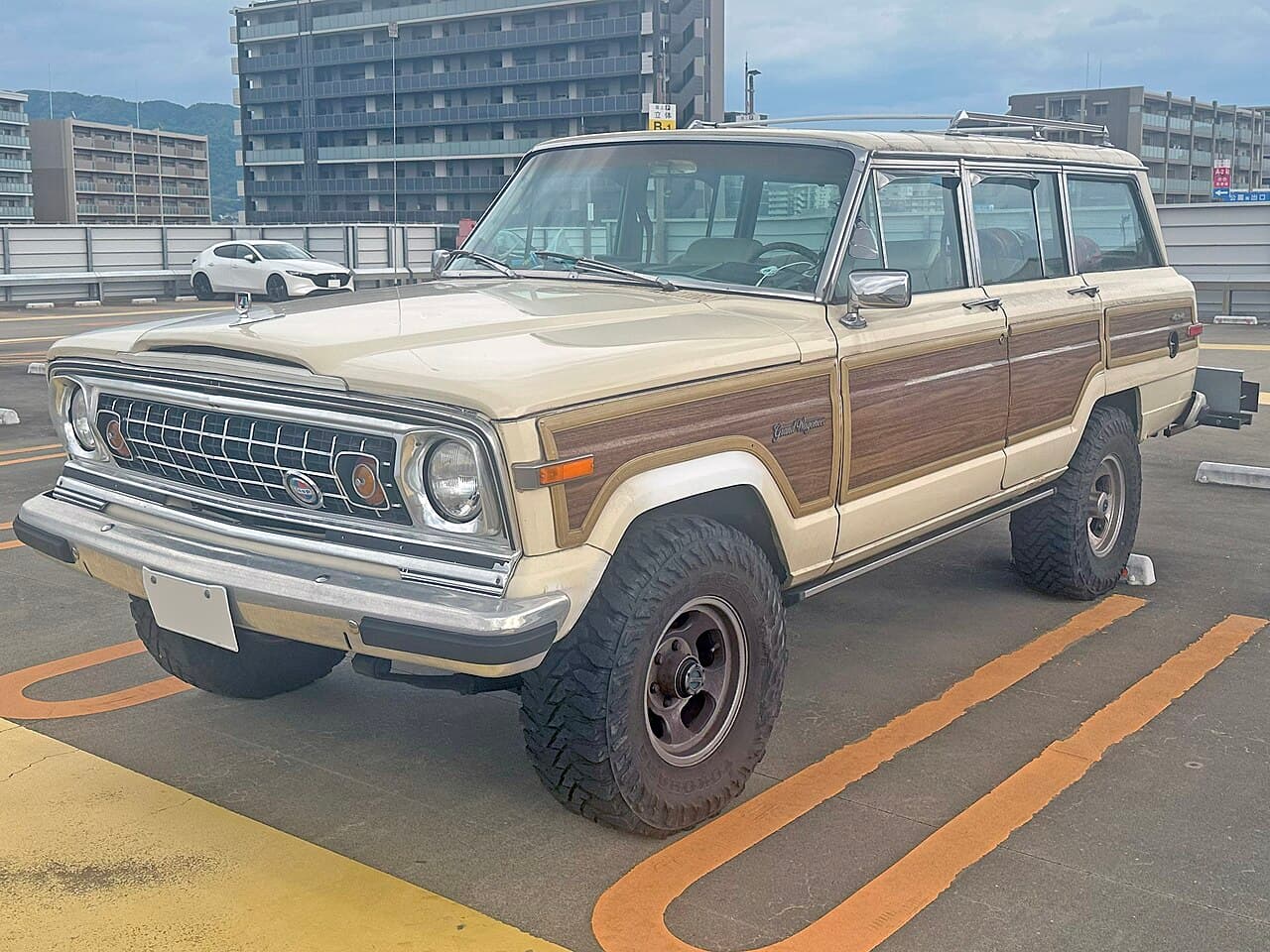 Jeep Grand Wagoneer model reference