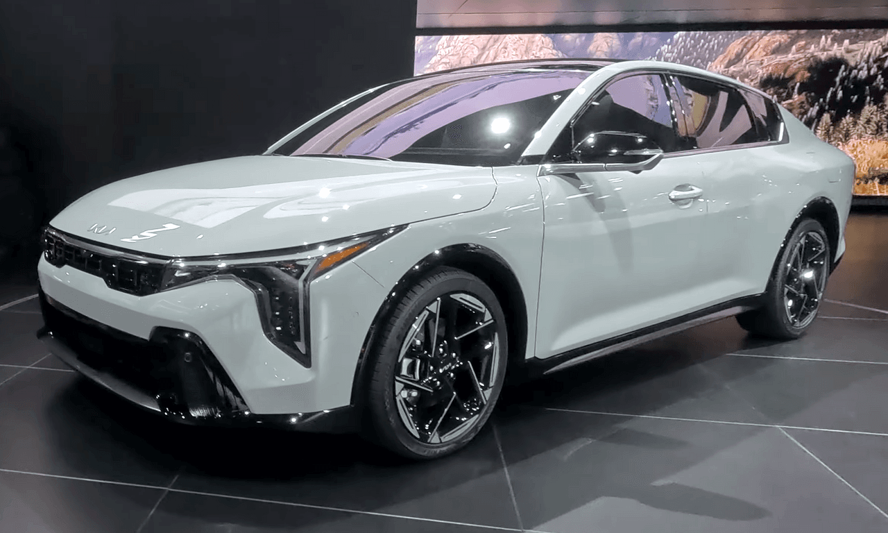 2025 Kia K4 exterior