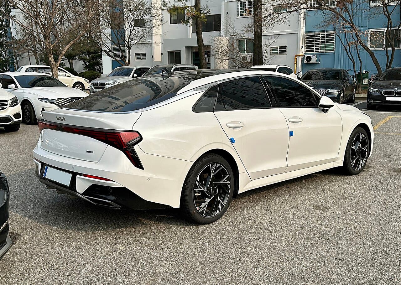 2024 Kia K5 exterior