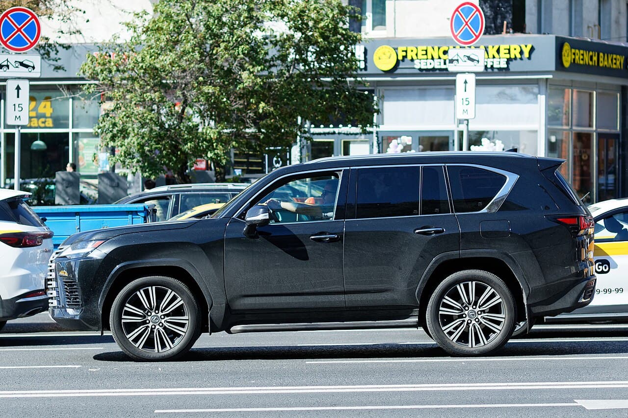 2025 Lexus LX exterior