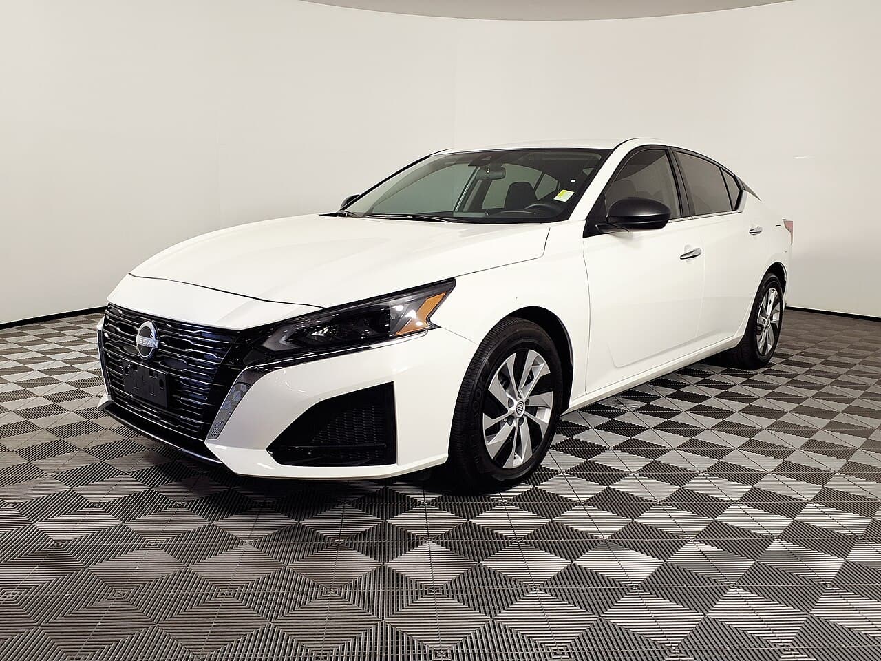 Nissan Altima model reference
