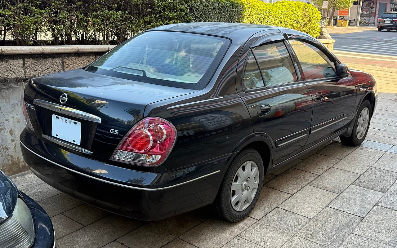 2025 Nissan Sentra exterior