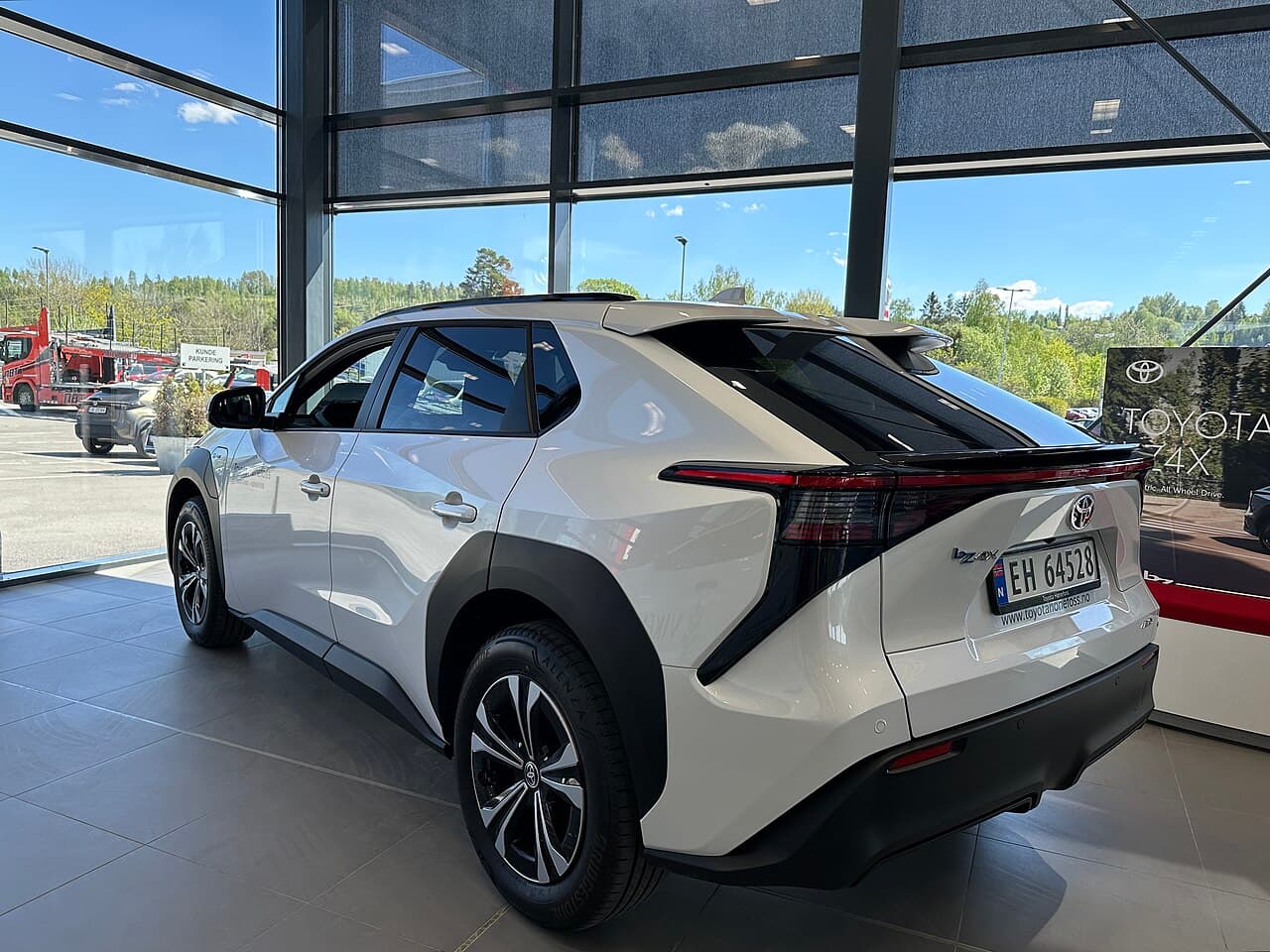 2024 Toyota bZ4X exterior