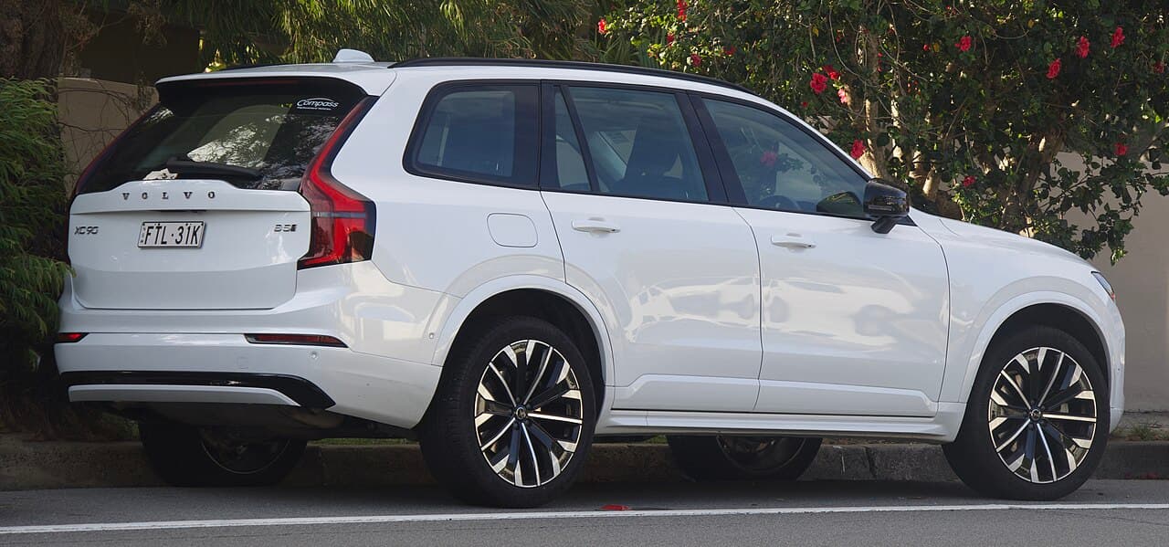 2025 Volvo XC90 exterior