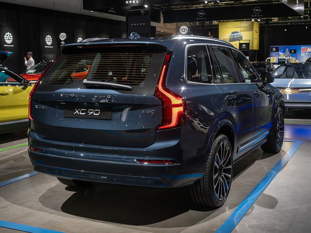 2024 Volvo XC90 exterior