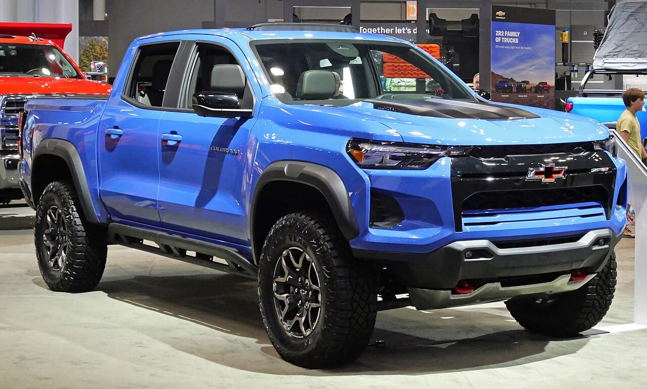 2025 Chevrolet Colorado exterior