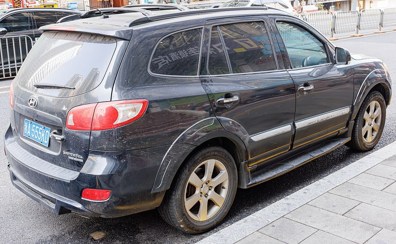 Hyundai Santa Fe model reference